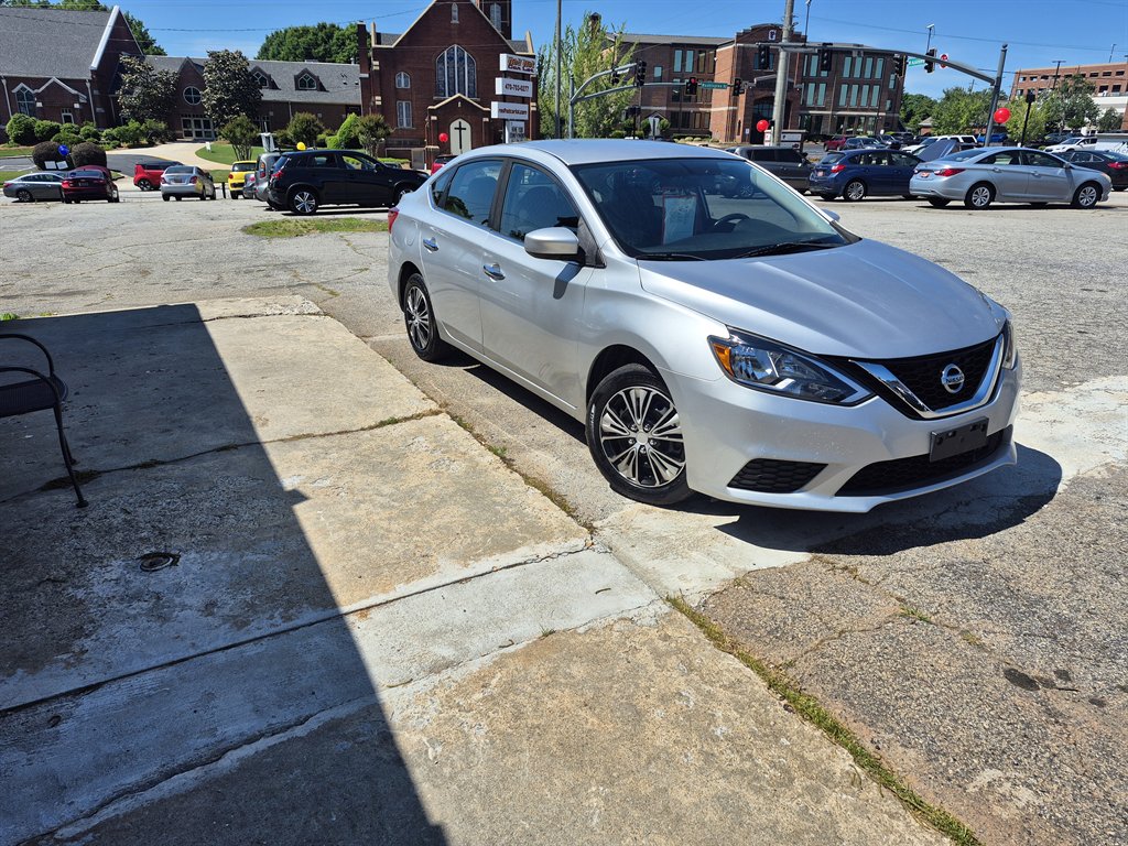 2018 Nissan Sentra S CVT's photo